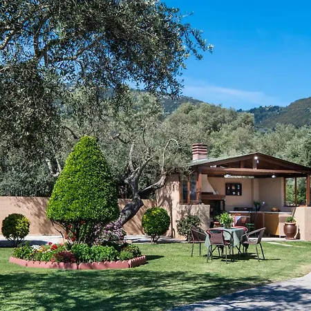 Апартаменты Elichrison *