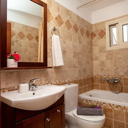 Elichrison Apartment